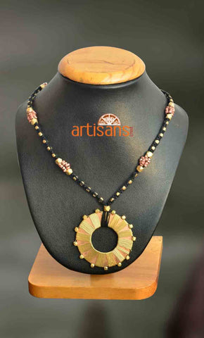 Tribal Jewellery:Necklace with golden thread