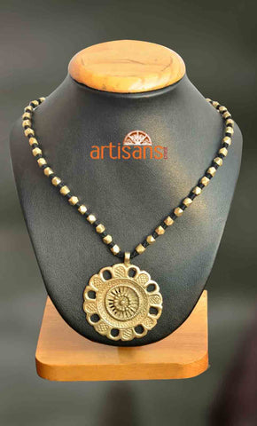 Tribal Jewellery:Necklace with circular pendant