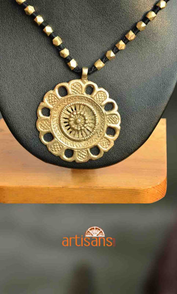 Tribal Jewellery:Necklace with circular pendant