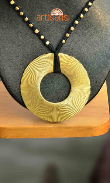 Tribal Jewellery:Necklace with circular pendant