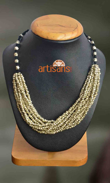 Tribal Jewellery: Bunch up Beads on black thread