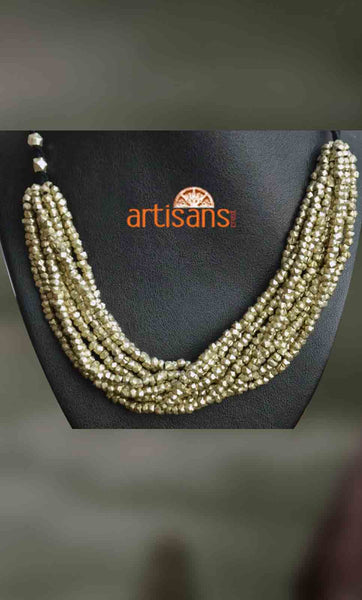 Tribal Jewellery: Bunch up Beads on black thread