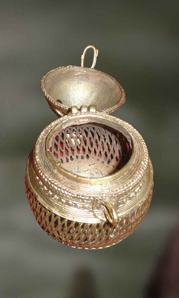 The Round Jewellery Box - Dhokra Art